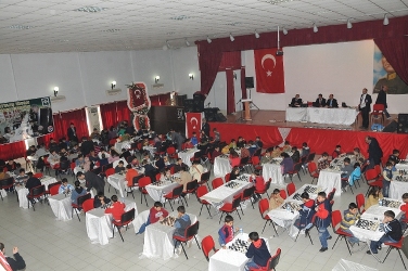 Osmaniye Kurtuluş Kupası Satranç Turnuvası' nda Ödüller Sahibini Buldu