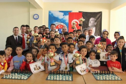 Kilis'te Yaşar Aktürk Ödüllü Satranç Turnuvası