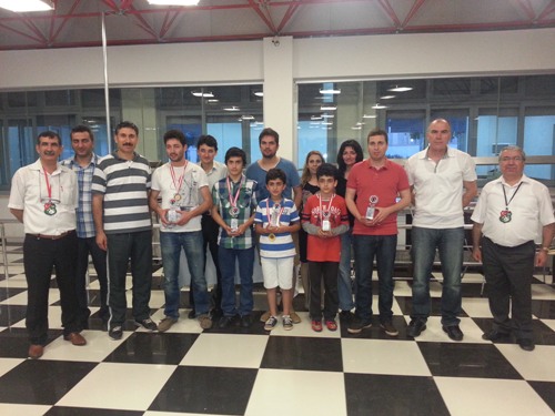 Mersin'de Gençlik Bayramı Satranç Turnuvası