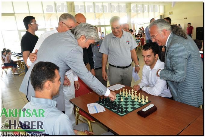 Akhisar Çağlak Festivalinde Satranç Şenliği