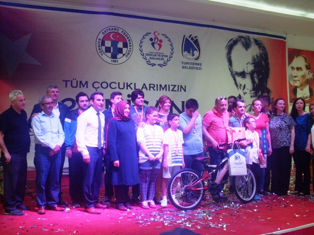 Manisa Yunusemre Belediyesi 23 Nisan Ulusal Egemenlik ve Çocuk Bayramı Turnuvası
