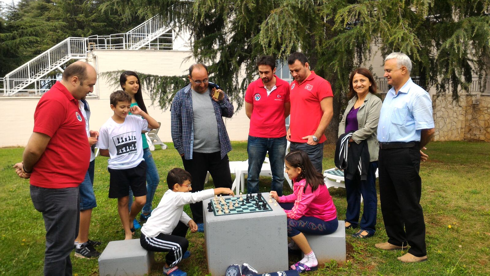 Sokakta Satranca Milli Takımdan Destek