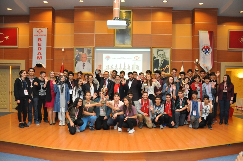 Liselerarası’nda Şampiyon Çiğli Fen Lisesi!