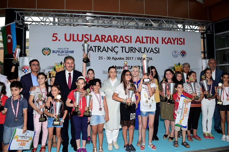 Altın Kayısı’nın Şampiyonları Belli oldu