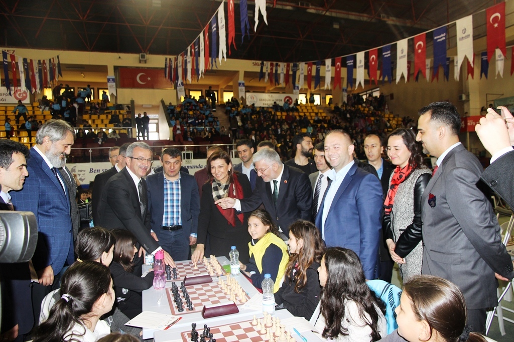 Kocaeli, Doğru Hamlede Buluşalım Projesine Satranç Sınıfları ile Devam Ediyor