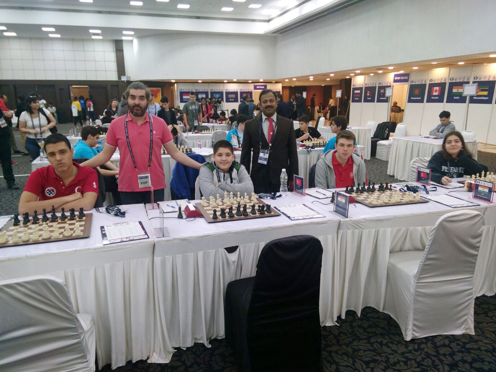 Dünya 16 Yaş Altı'nda Finale Giriliyor