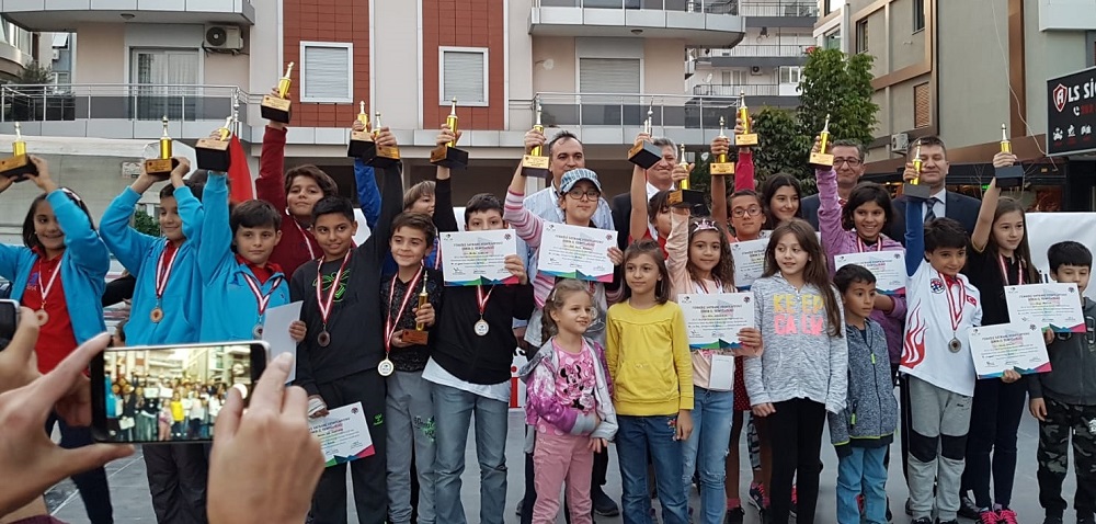 İzmir Küçükler İl Birinciliği