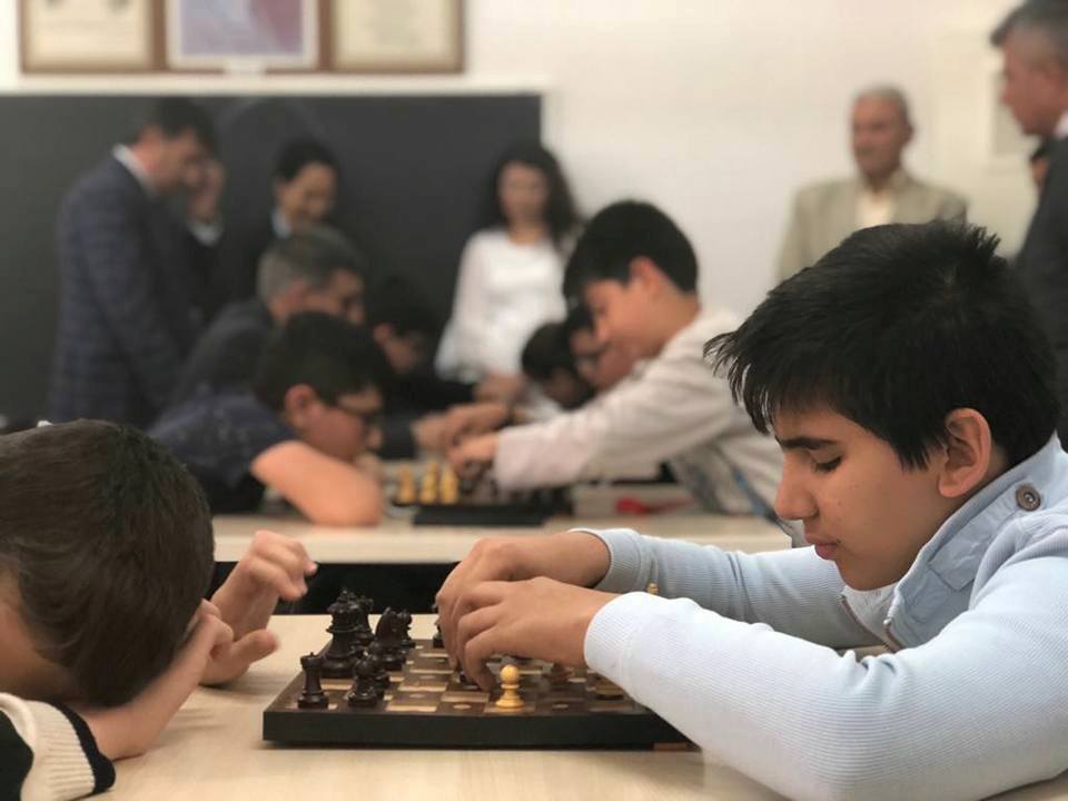 Gören Eller, Kayserili Çocuklarımızla!