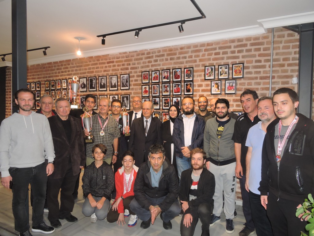 Hayri Özbilen 6. Anma Satranç Turnuvası Sona Erdi