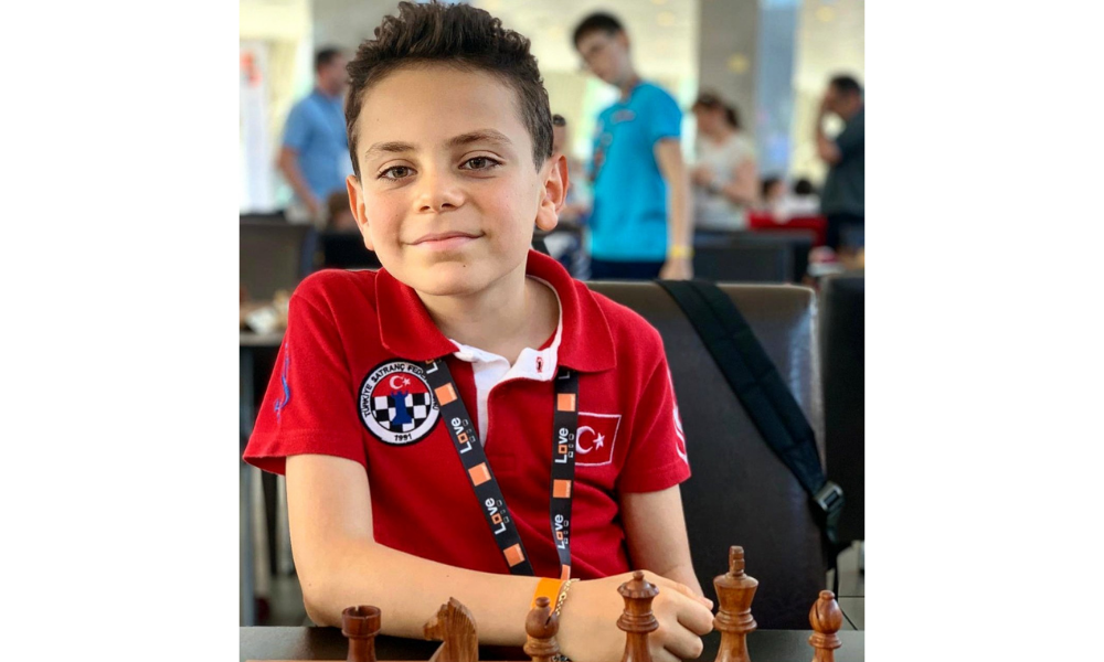 FIDE Online Dünya Yaş Grupları Şampiyonası’nda Ediz Gürel Çeyrek Finalde!