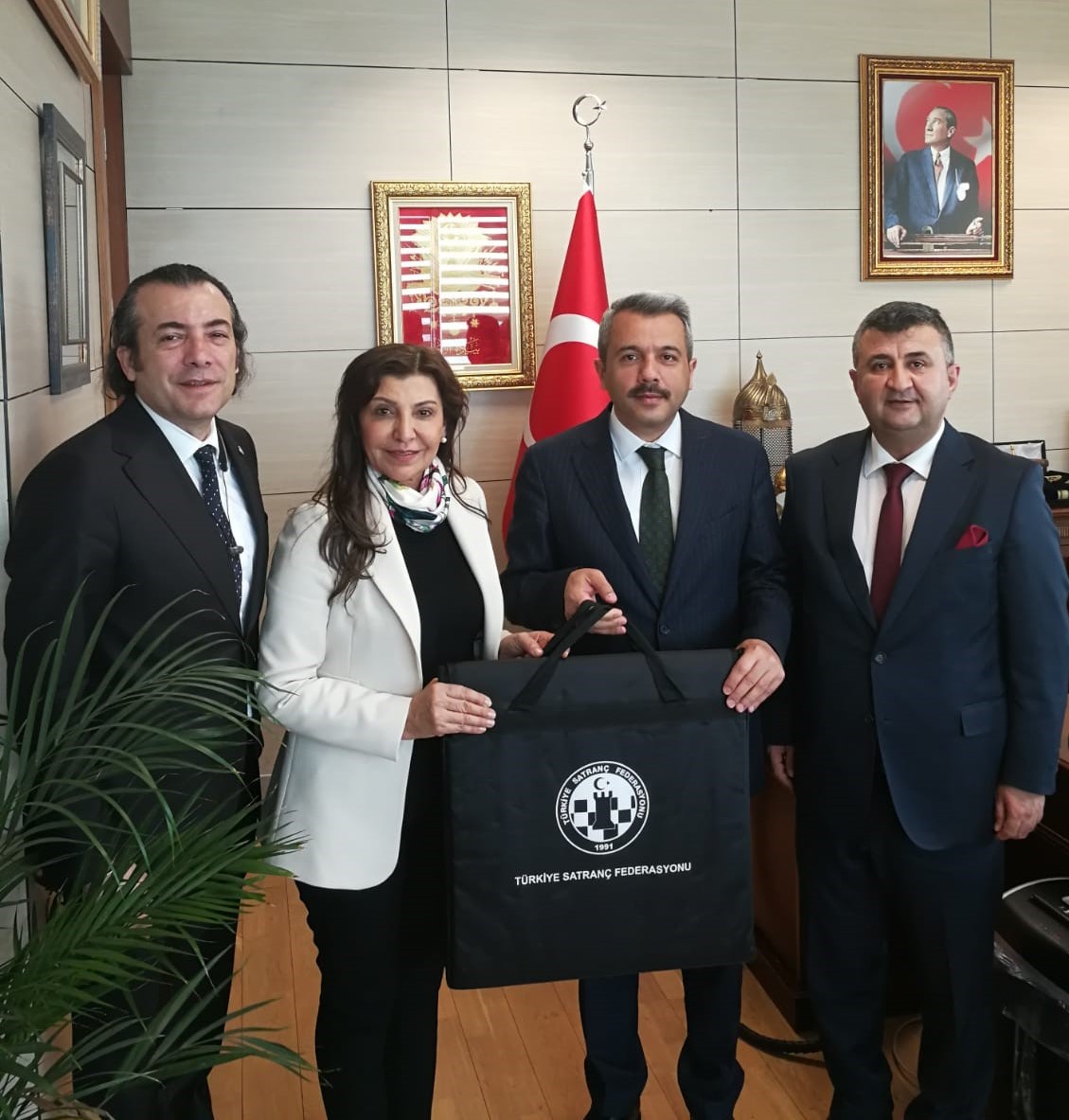 Başkan Tulay, Bakan Yardımcısı İhsan Selim Baydaş'ı Ziyaret Etti