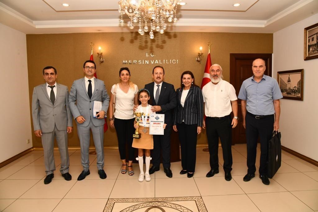 Başkanımız Gülkız Tulay ve Milli Sporcumuz Senem Gül Başsarı Mersin Valisi Ali Hamza Pehlivan'ı Ziyaret Etti