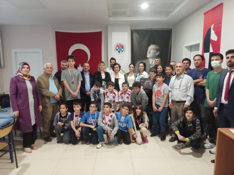 Malatya Anneler Günü Satranç Turnuvası Tamamlandı