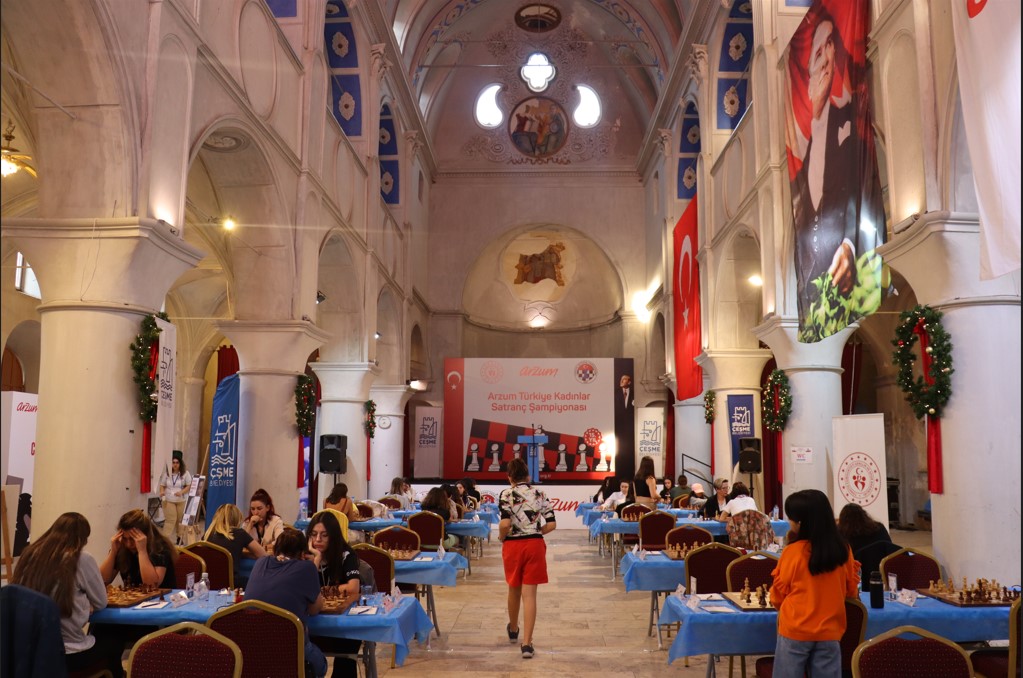 Arzum Türkiye Kadınlar Şampiyonası'nda 4 Tur Tamamlandı