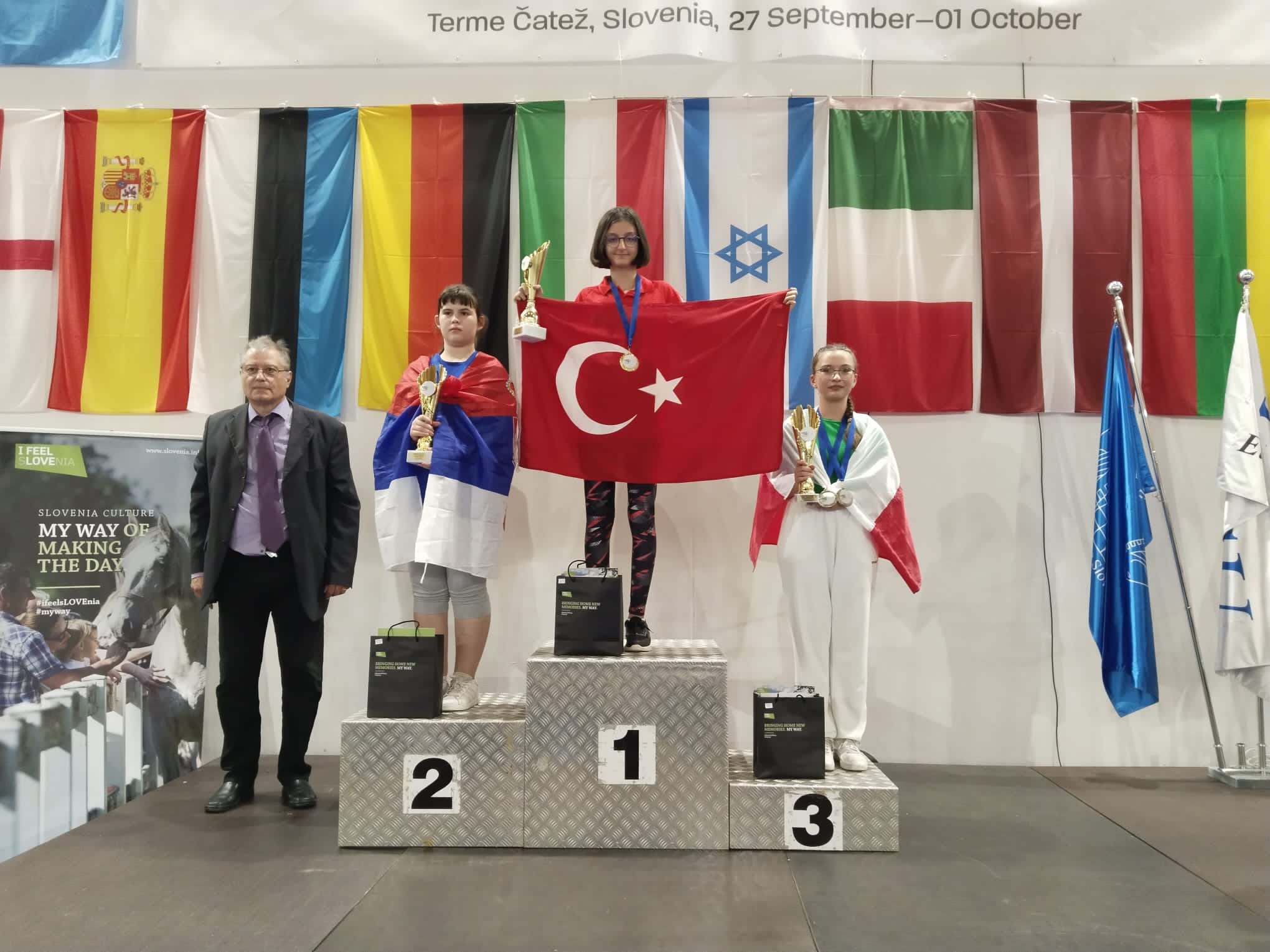 Arya Aydoğan'dan Altın ve Bronz Madalya