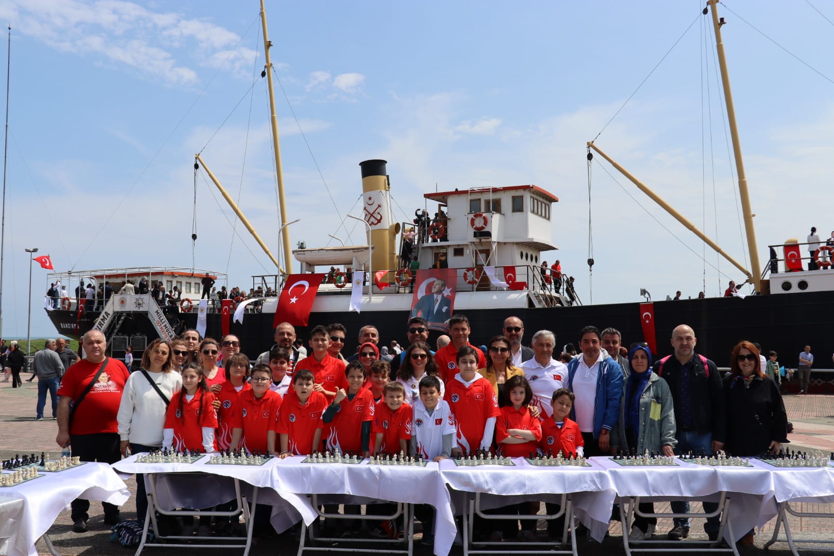 Bandırma Vapuru’nda Yeni Yüzyılı Selamladık