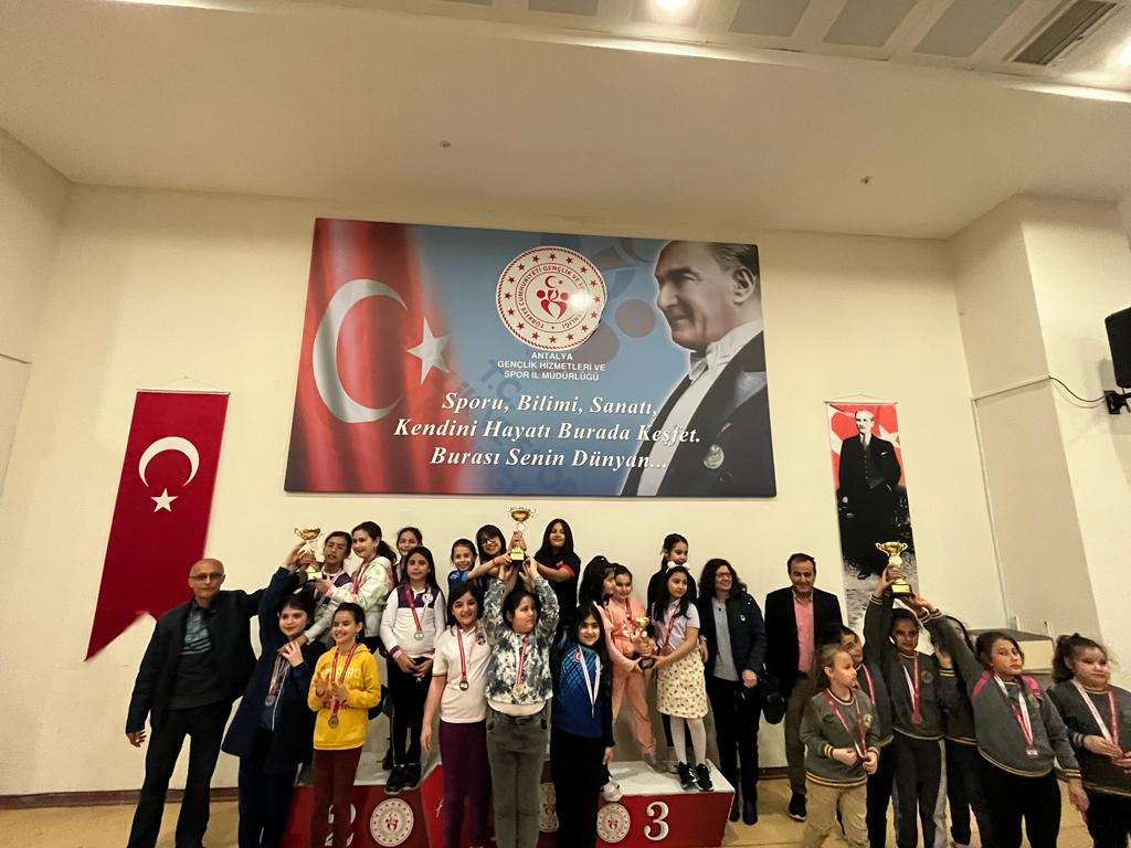 Antalya Okul Sporları Satranç Turnuvası Tamamlandı