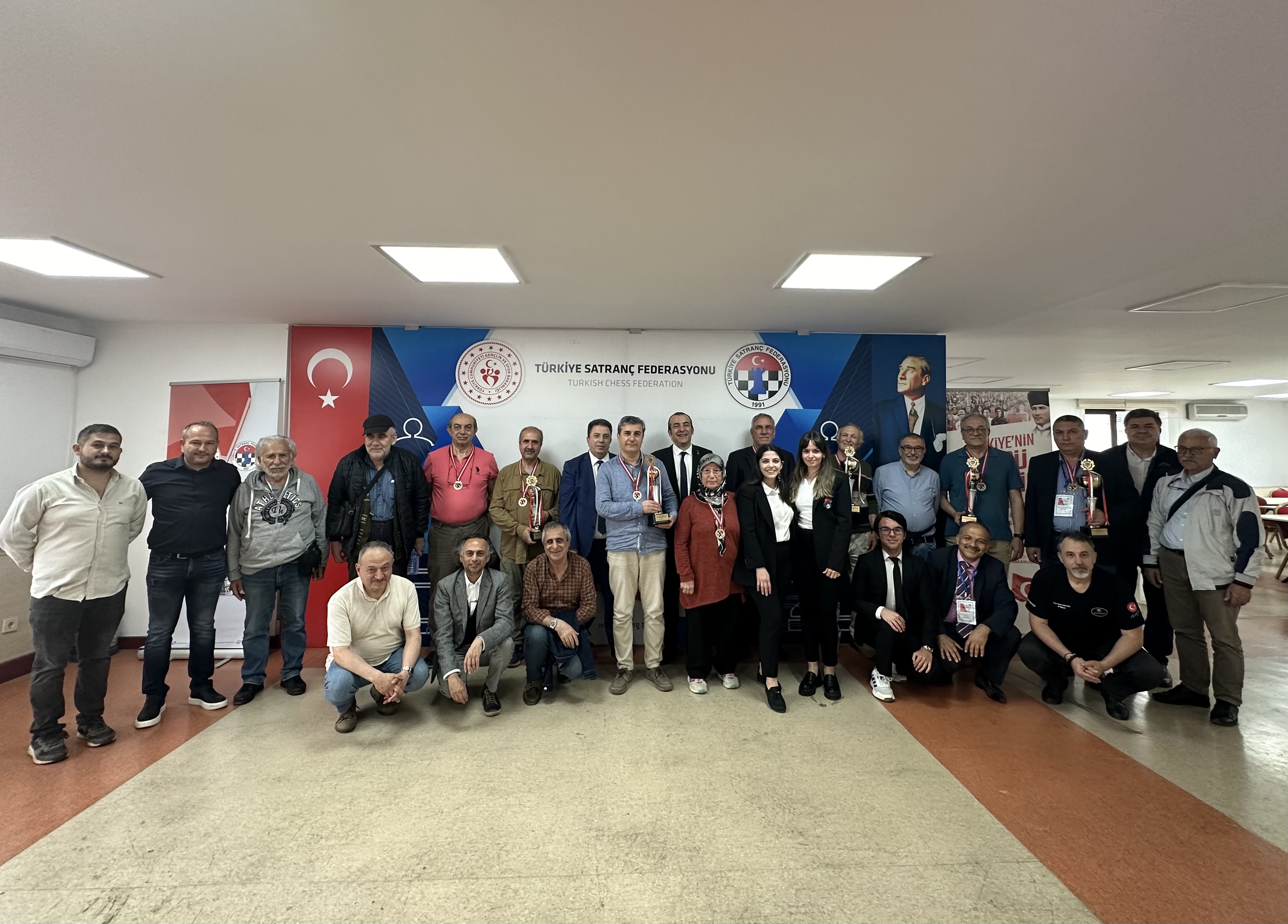 Emektarlarda Ödüller Sahiplerini Buldu