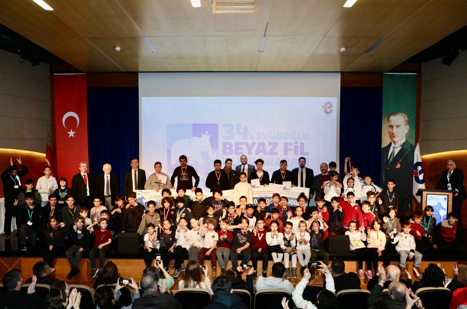 34. Eyüboğlu Beyaz Fil Uluslararası Satranç Turnuvası Düzenlendi