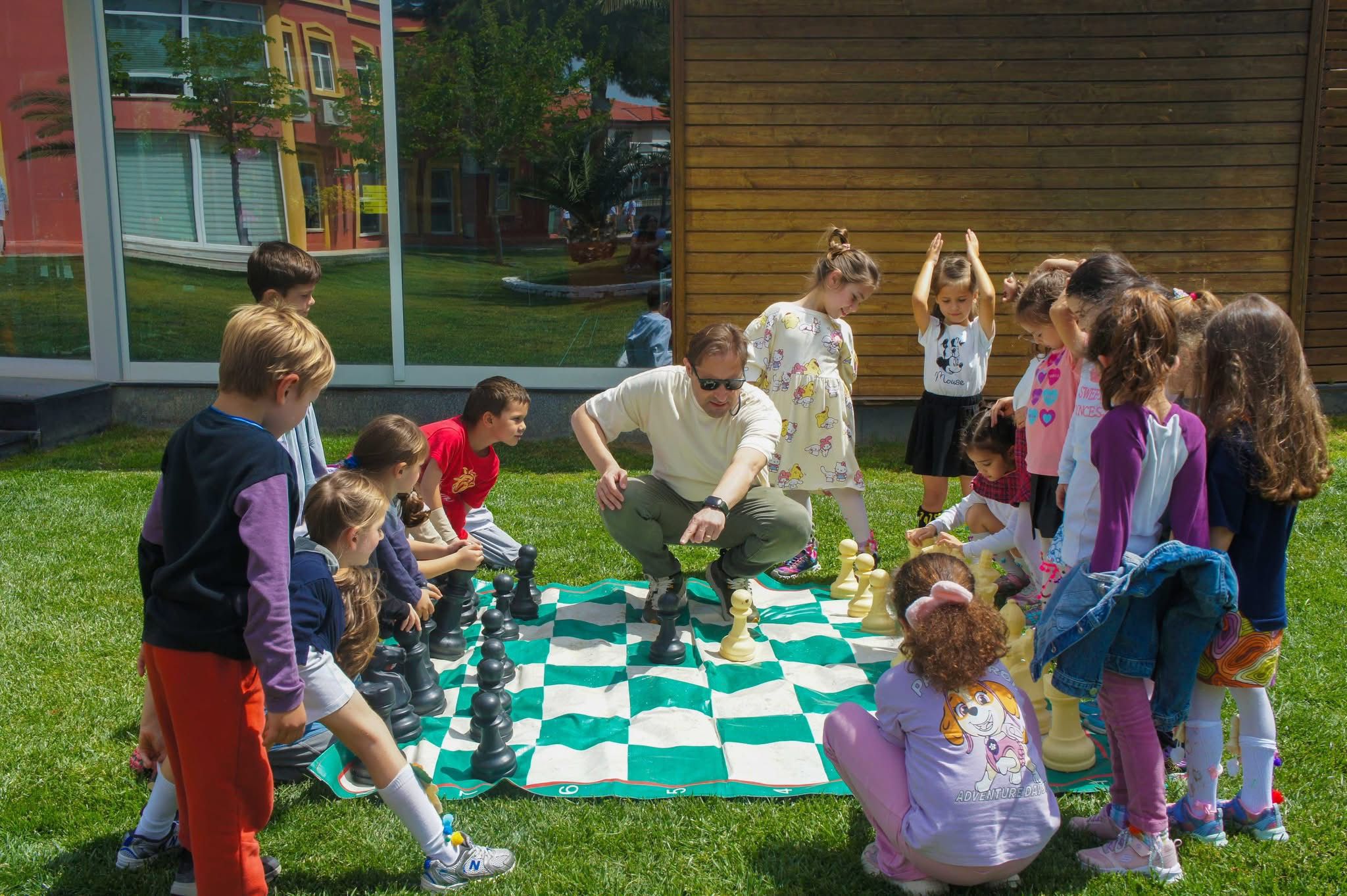 Özel Çakabey Okulları’na FIDE’den ‘Altın Okul’ Ödülü