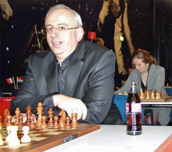 GM Suat AtALIK Corus C'yi kazandı