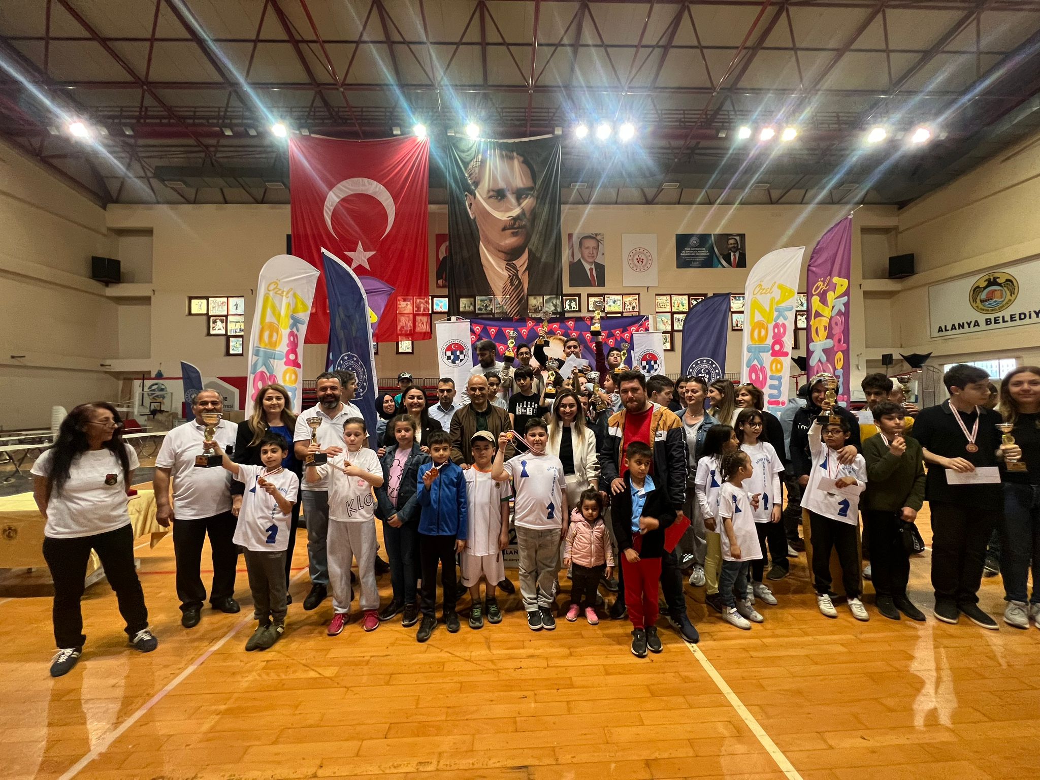 Alanya 23 Nisan Ulusal Egemenlik ve Çocuk Bayramı Satranç Turnuvası Tamamlandı
