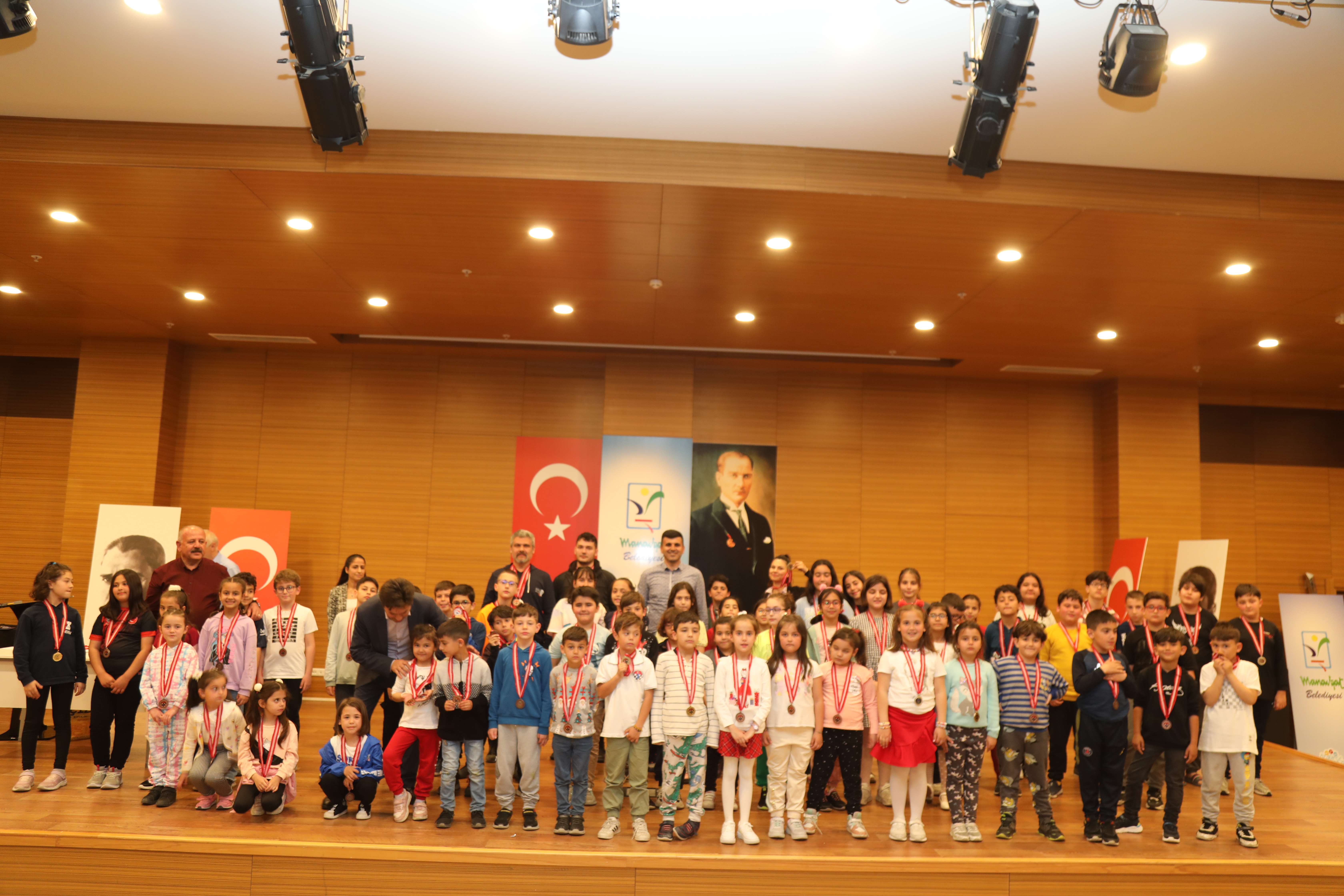 Manavgat 23 Nisan Ulusal Egemenlik ve Çocuk Bayramı Satranç Turnuvası Tamamlandı