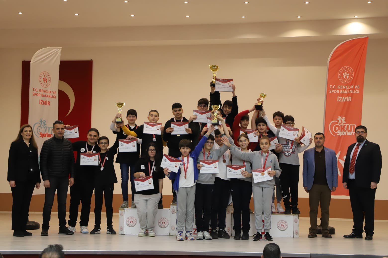 2023-2024 Öğretim Yılı Okullar Arası Mahalli İzmir Yıldızlar Satranç Turnuvası Sona Erdi