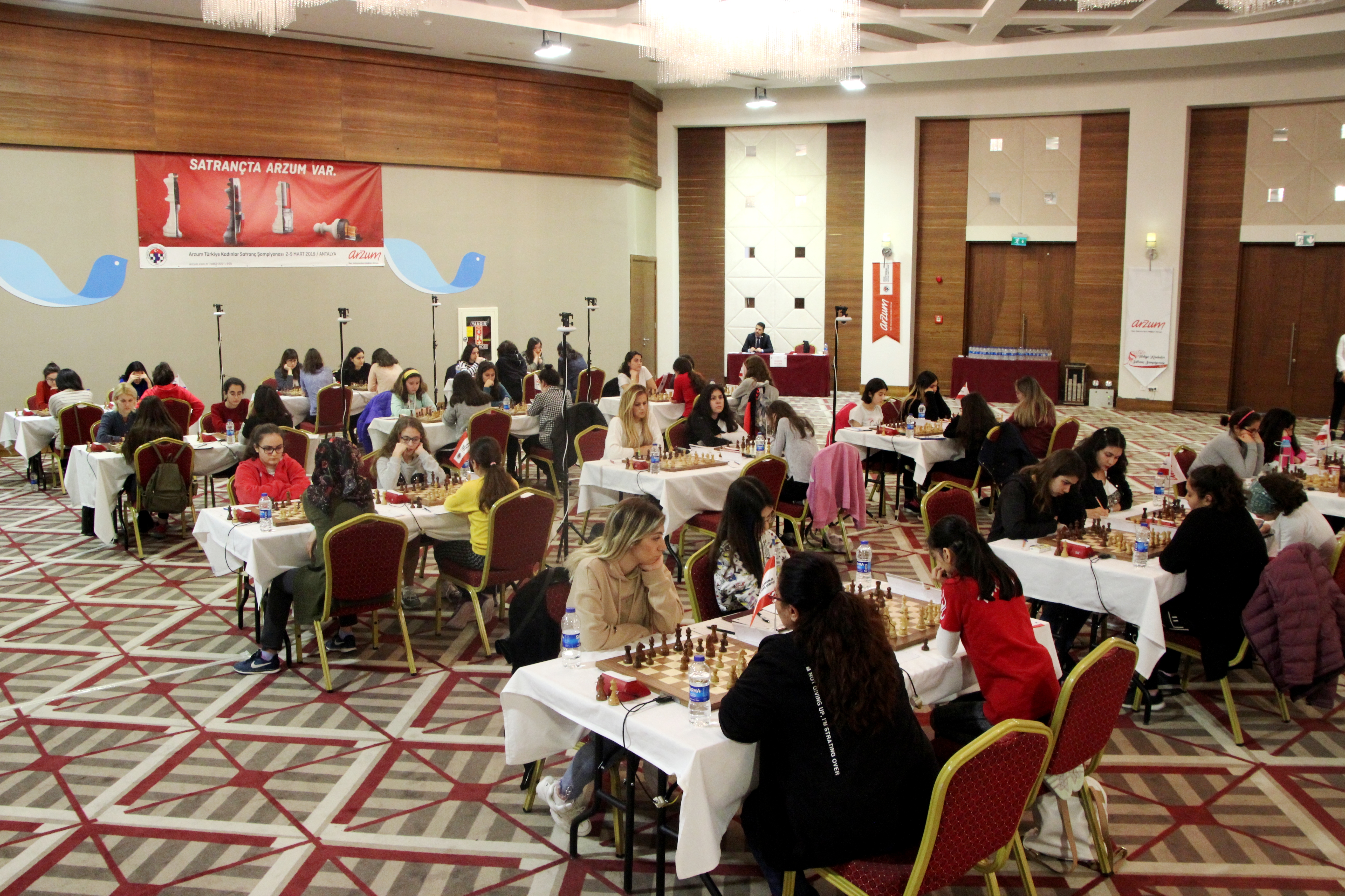 Kadınlar'da 4 Tur Geride Kaldı