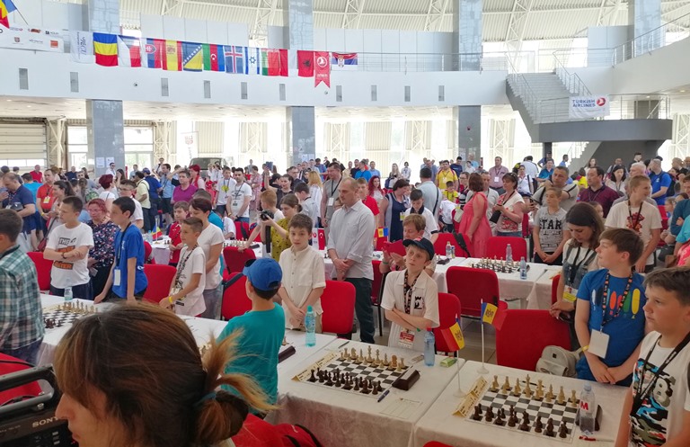Avrupa Okullar'da Yarış Açılış Töreni ile Başladı